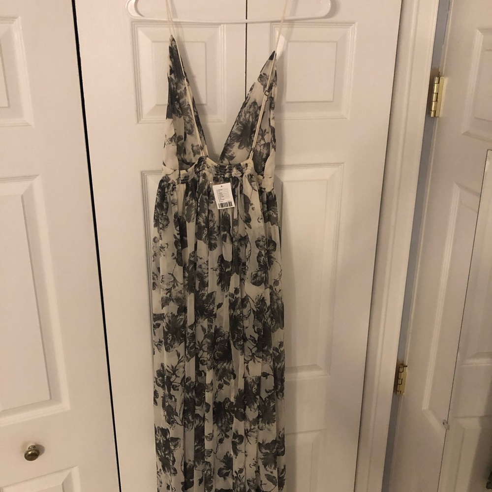 NWT Urban Outfitters size small romper - Picture 4 of 5